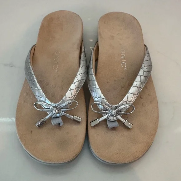 Vionic Women's Bella II Silver Thong Sandals size 39 - Picture 4 of 8